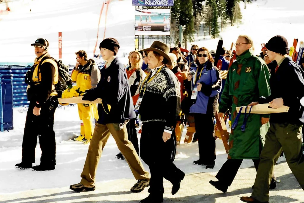 John-Teunissen-bij-de-protocollaire-ceremonie-tijdens-de-paralympische-Wintergames-in-Salt-Lake-City